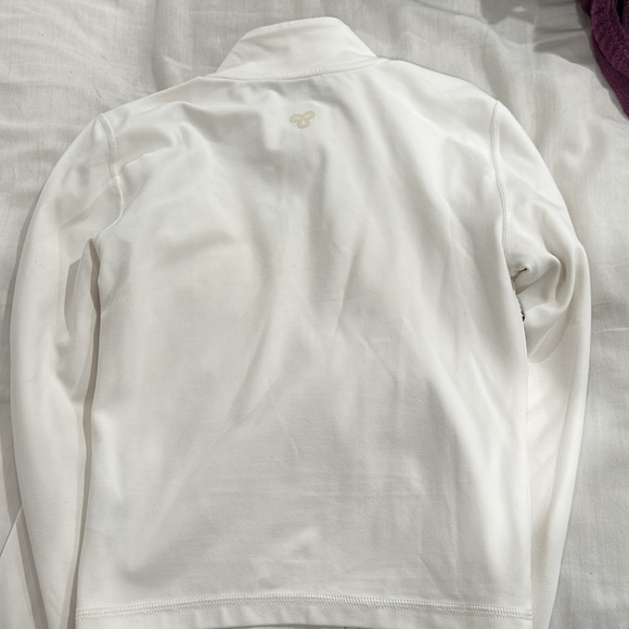 Aritzia Tnaction tnabutter limit zip longsleeve - Picture 2 of 3